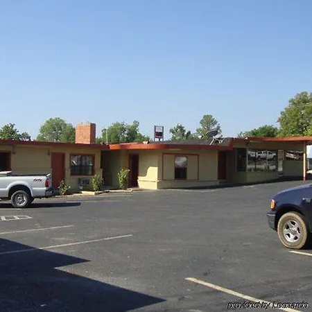 Madill Inn 